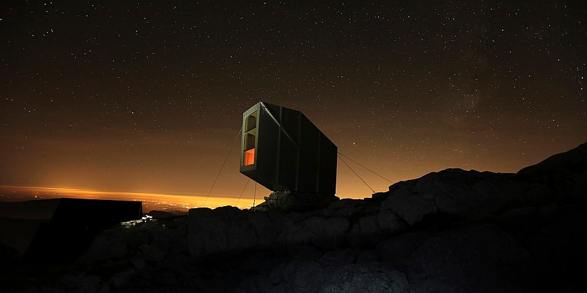 Tough-to-beat vistas from every angle (Photo: OFIS Arhitekti)