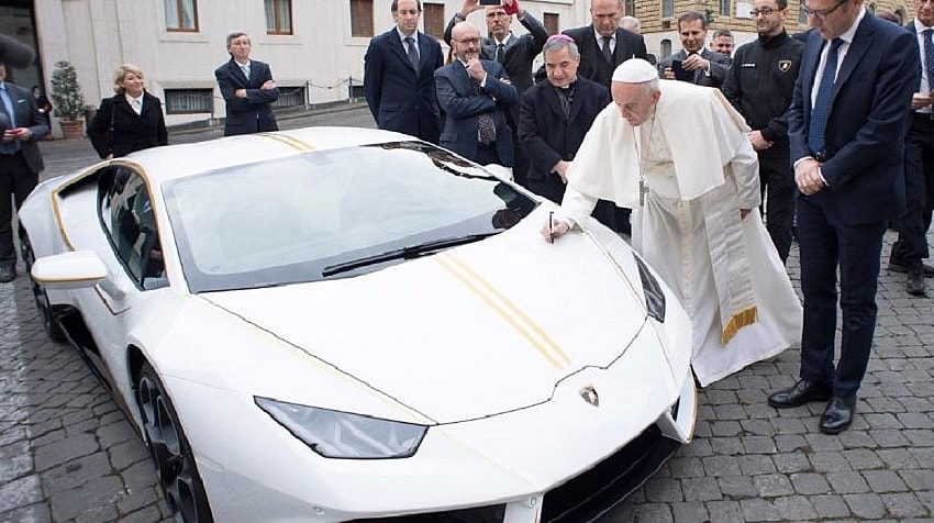 pope-lamborghini Pope and Lambo