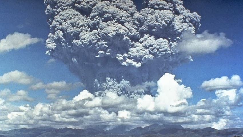 pinatubo-wikimedia Mt. Pinatubo eruption