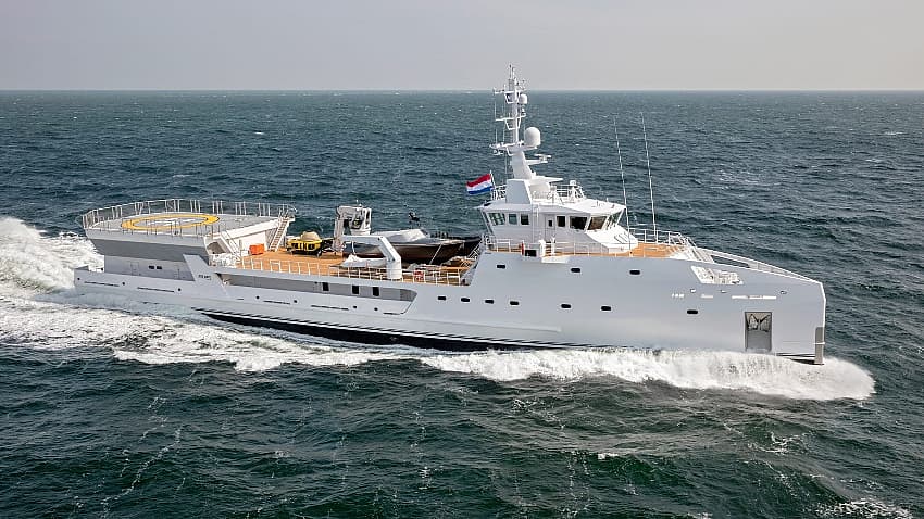 DAMEN-YS6911-GameChanger1-2200