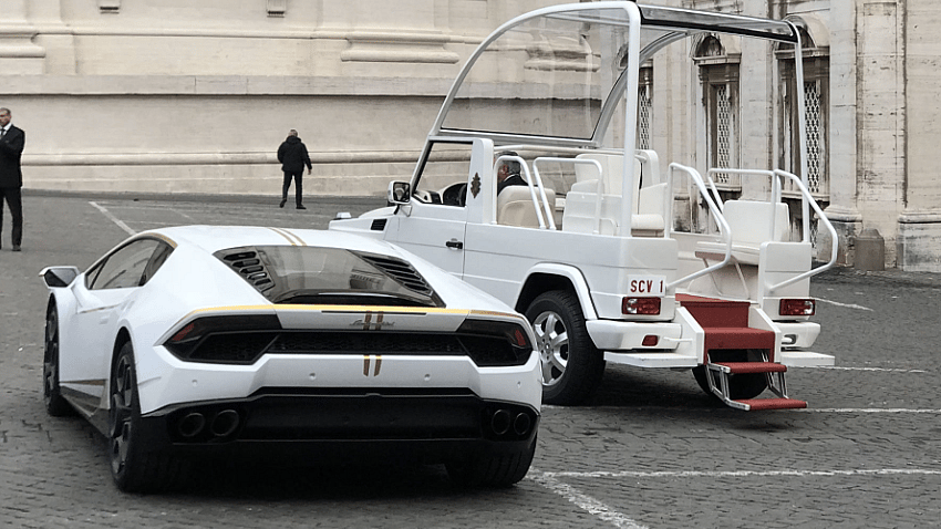 popemobile-lambo Lamborghini and Popemobile