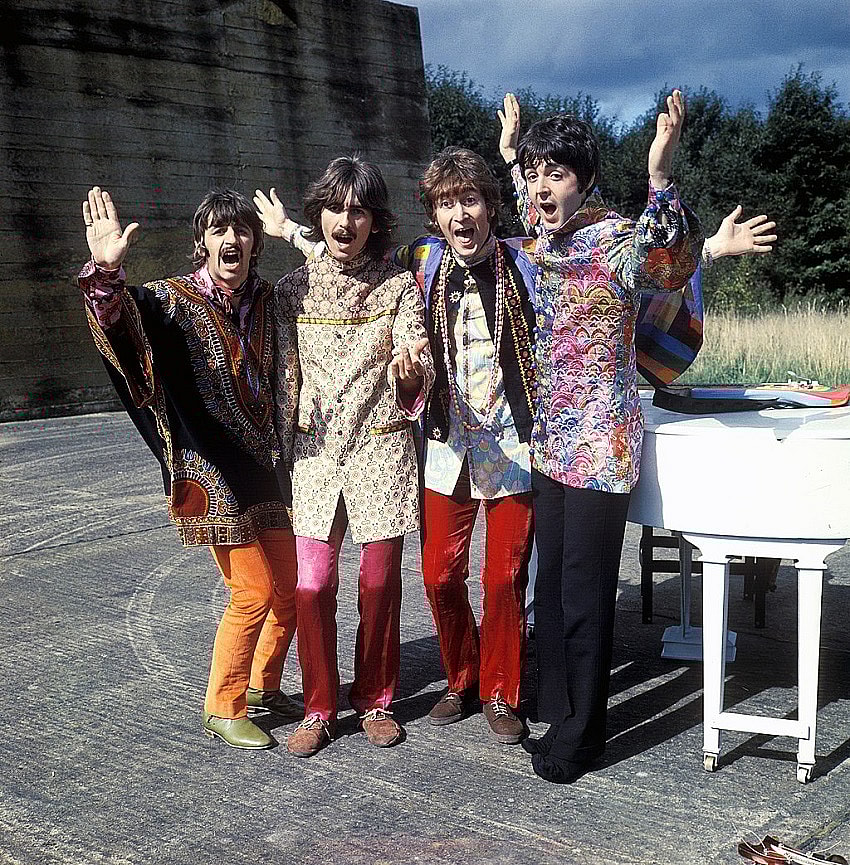 1024px-The_Beatles_magical_mystery_tour The Beatles