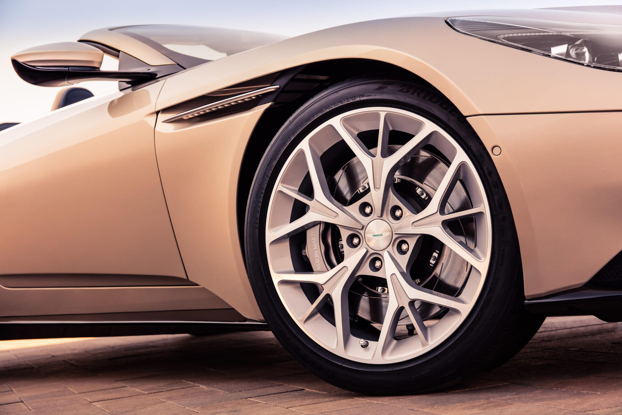 DB11_Volante_17