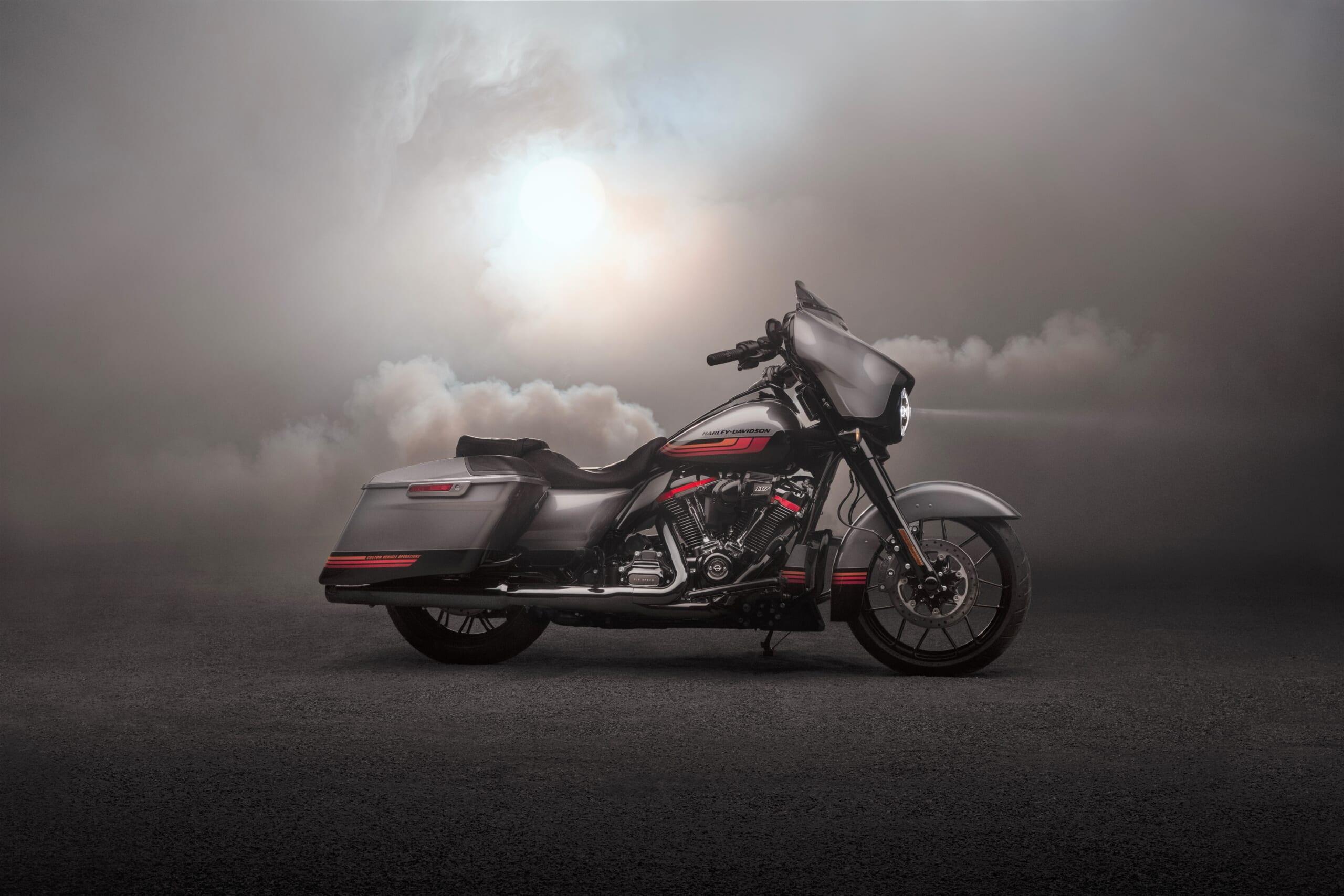 Harley-Davidson CVO Street Glide (1)