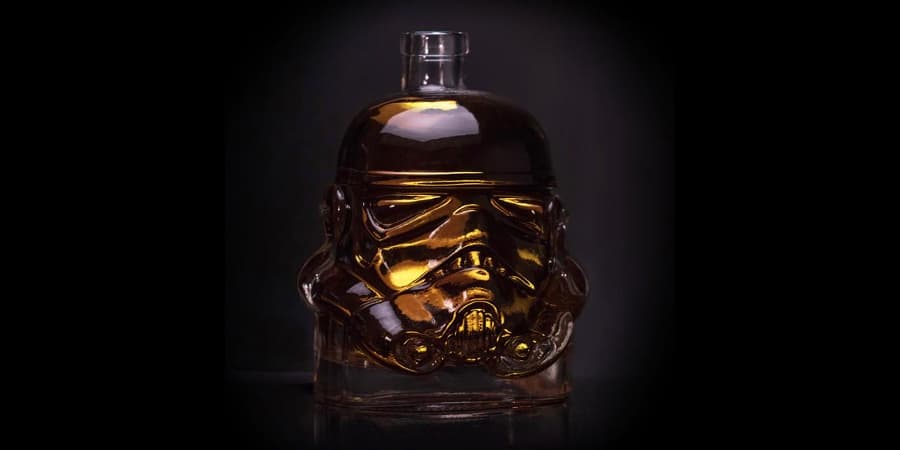The Original Stormtrooper Decanter - dark.jpg And if you're leaning toward the dark side... (Photo: The Fowndry Limited)