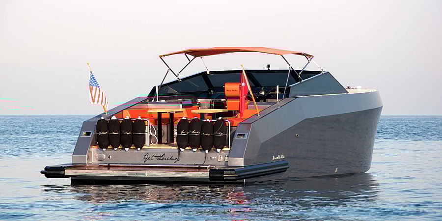 A retractable swim ladder (Photo: Mazu Yachts)