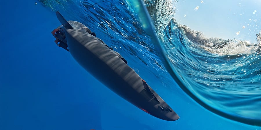 Ortega Mk1c three person submarine - diving underwater.jpg It's faster underwater than over (Photo: Ortega Submersibles)