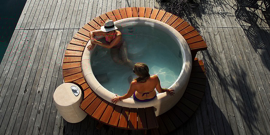 Softub portable hot tub - from above.jpg Available in three sizes, with a bunch of colors and accessories (Photo: Softub)