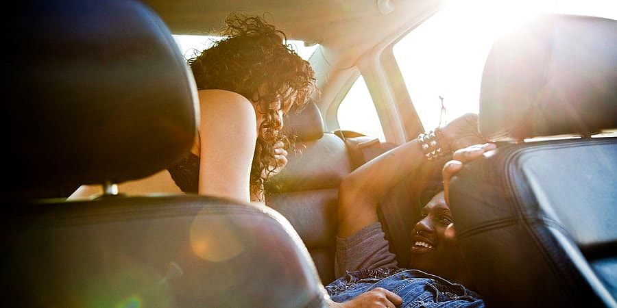 Uber flirting - couple back seat flirting - GettyImages-523536468.jpg Beyond sex and flirting, Uber's guidelines forbid other naughty behaviors