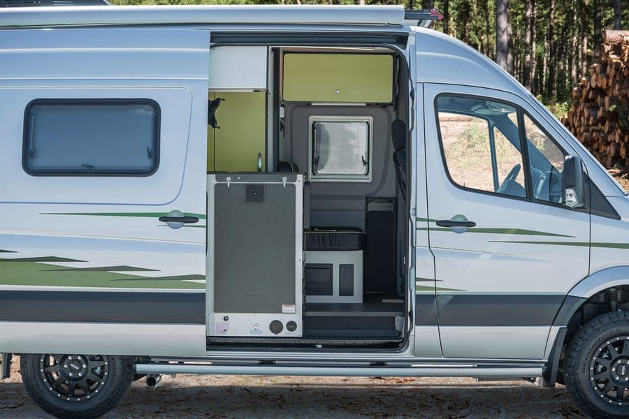 Winnebago Revel2