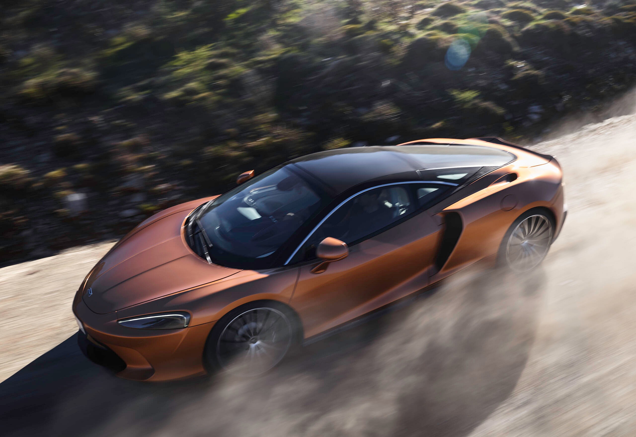 Large-10876-NewMcLarenGTsuperlightGrandTouring