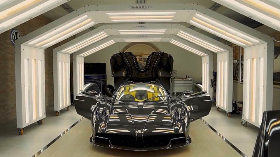 final pagani huayra Roadster