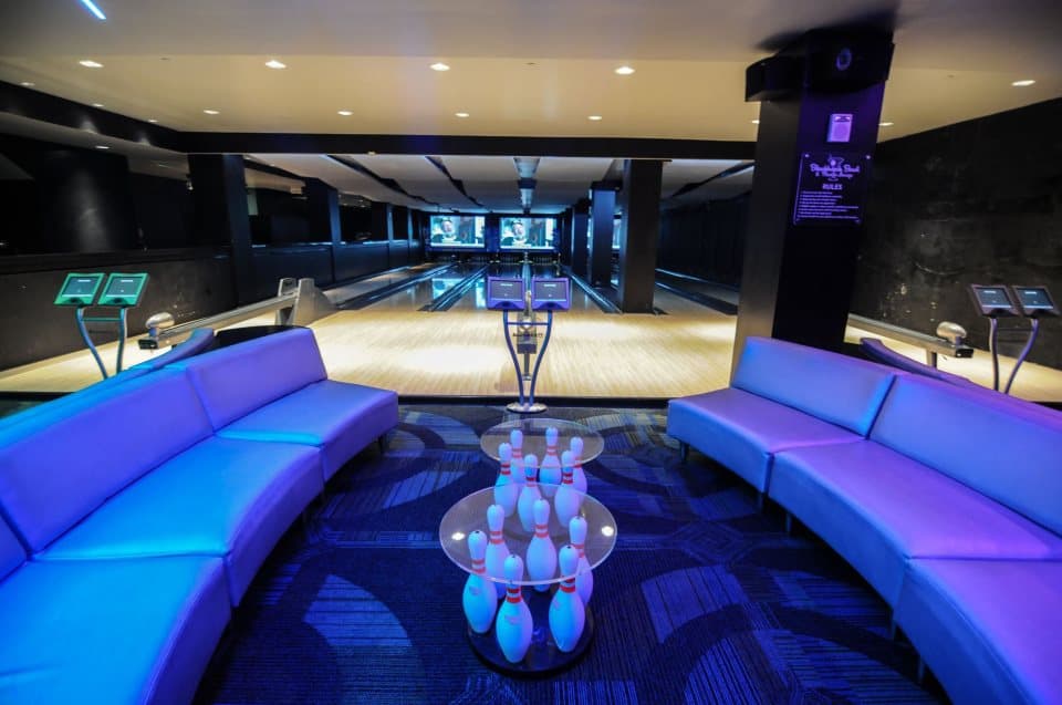 Blackhawk Bowl and Marini Lounge alleys