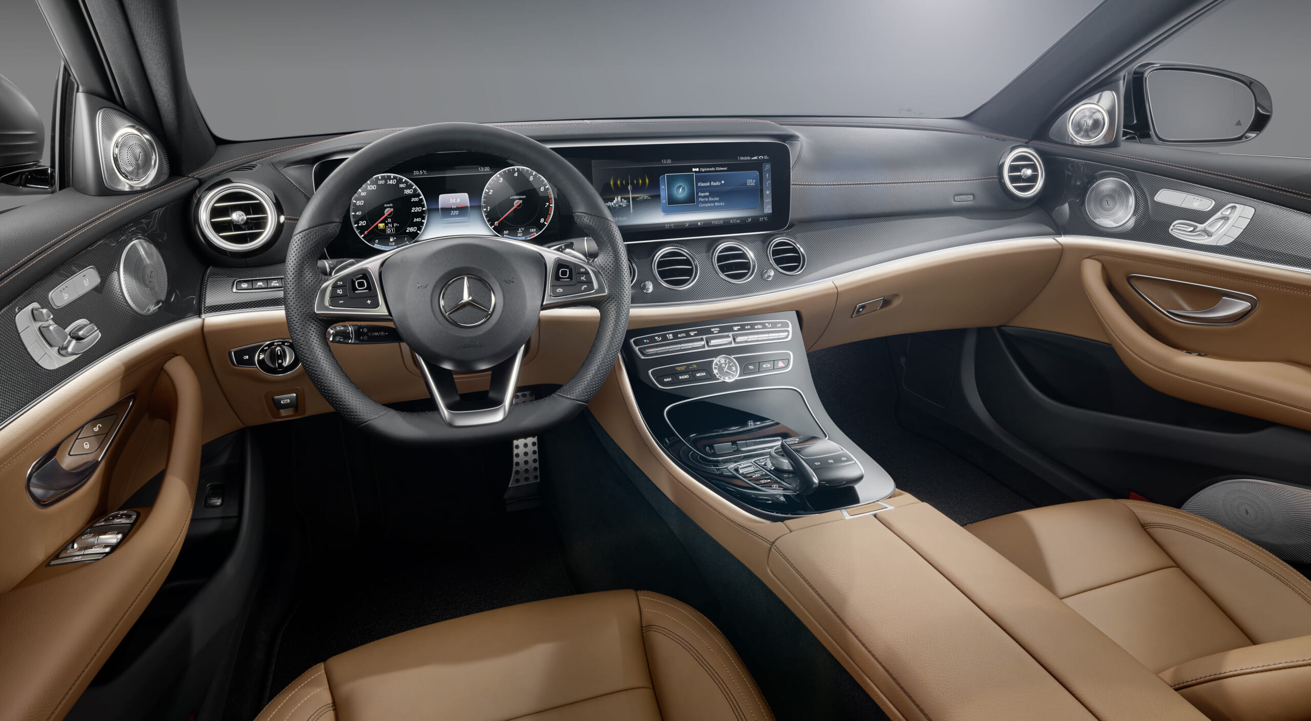 15C1295_67.jpg 2017 Mercedes E-Class