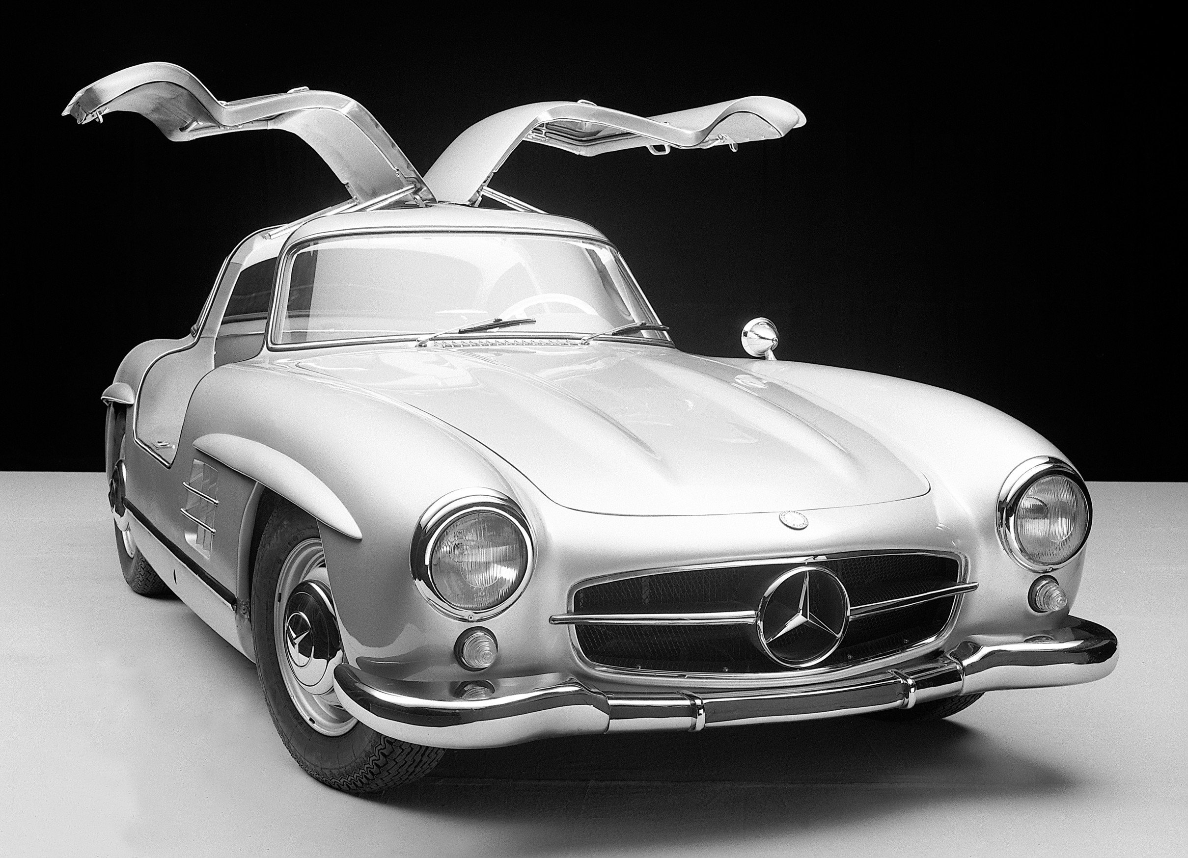 1954 Mercedes-Benz 300 SL.jpg