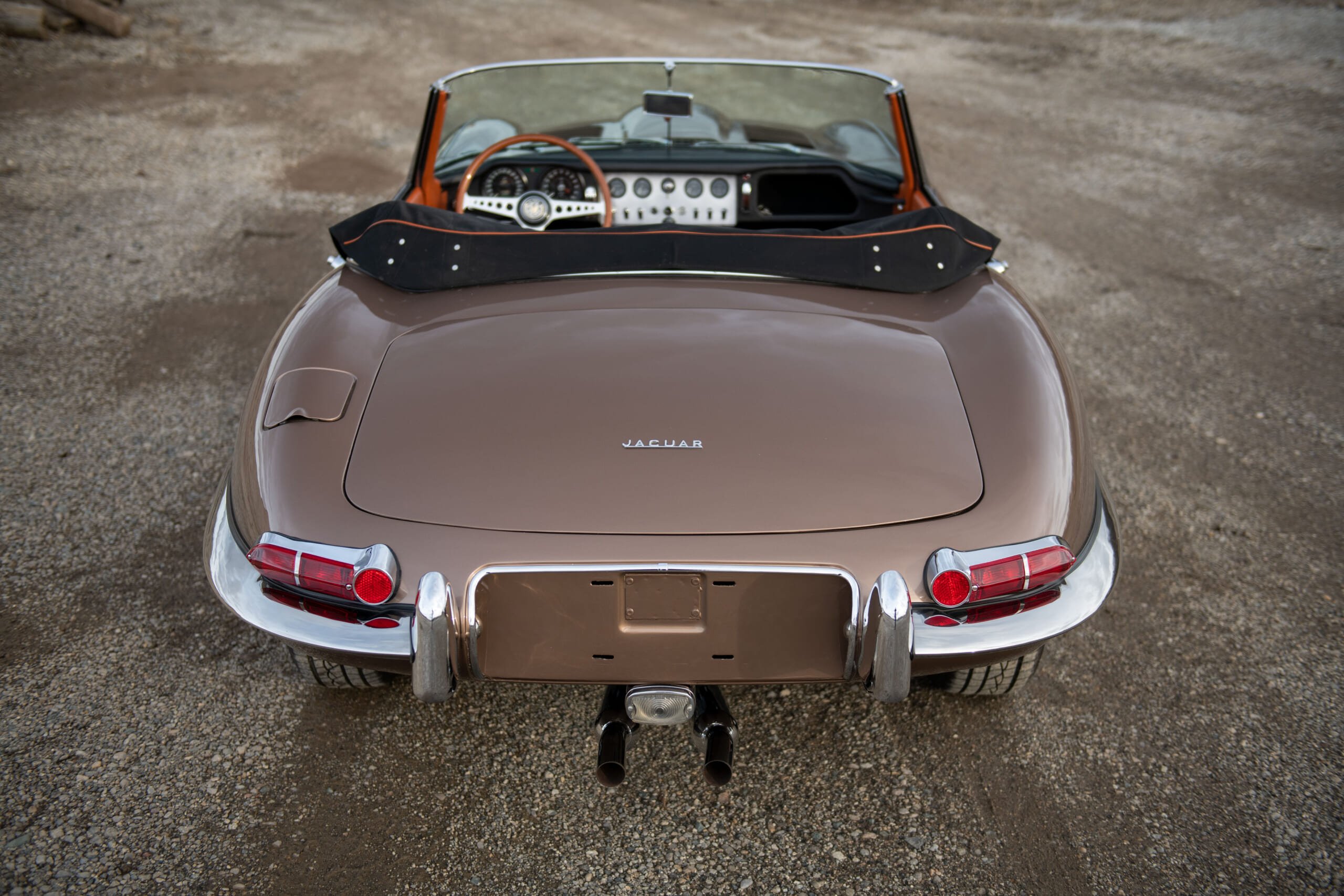 1961-Jaguar-E-Type-Series-1-3-8-Litre-Roadster-_6