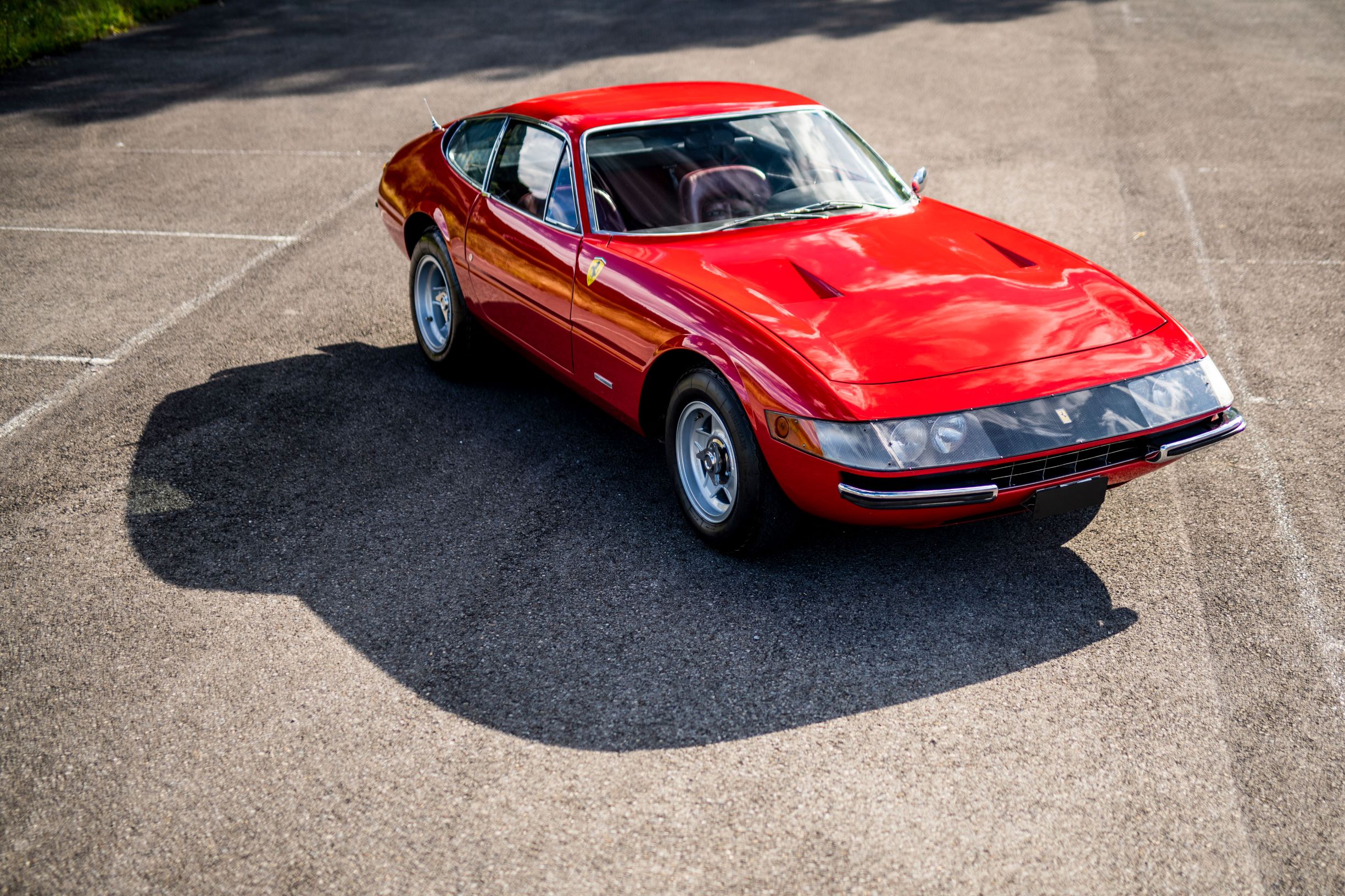 1970-Ferrari-365-GTB_4-Daytona-Berlinetta-by-Scaglietti_0