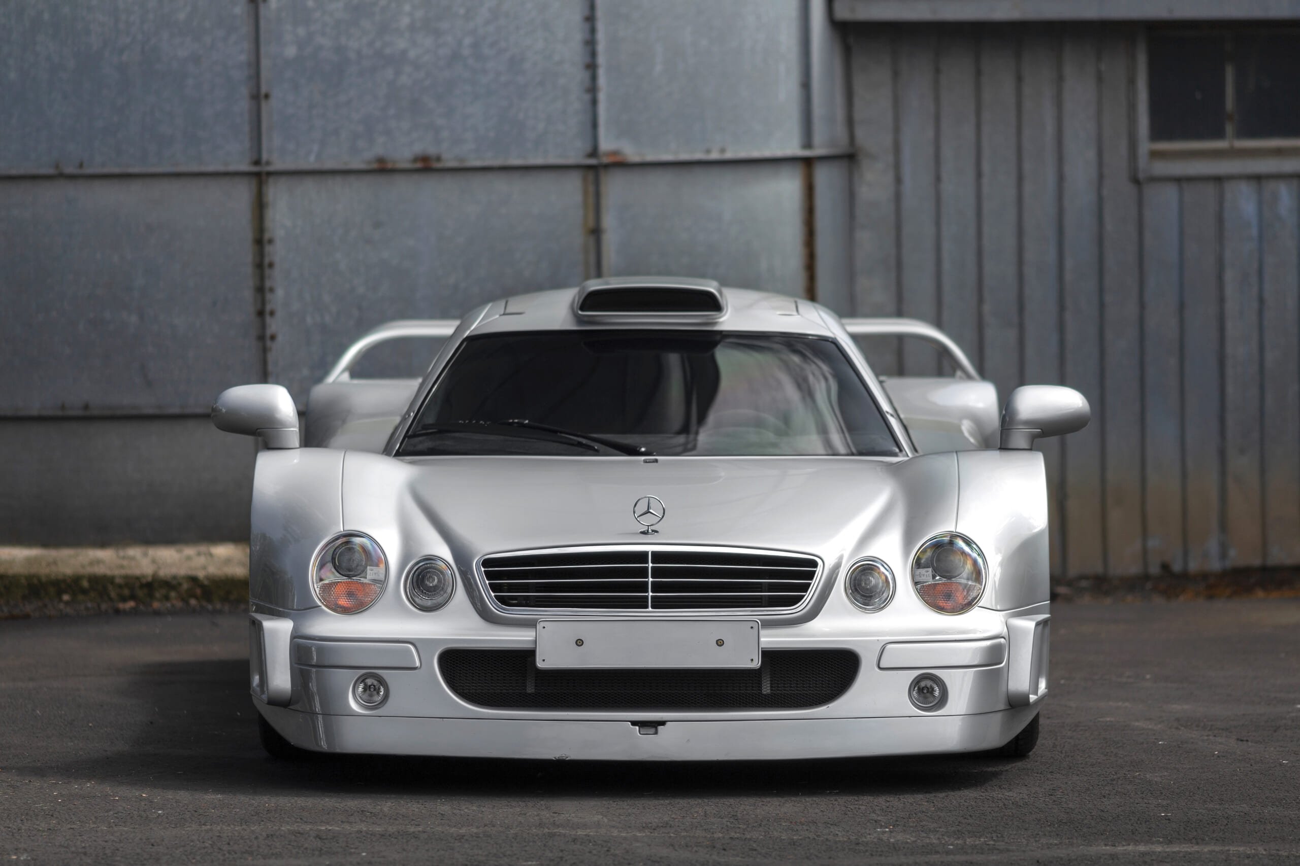1998-Mercedes-Benz-AMG-CLK-GTR_8