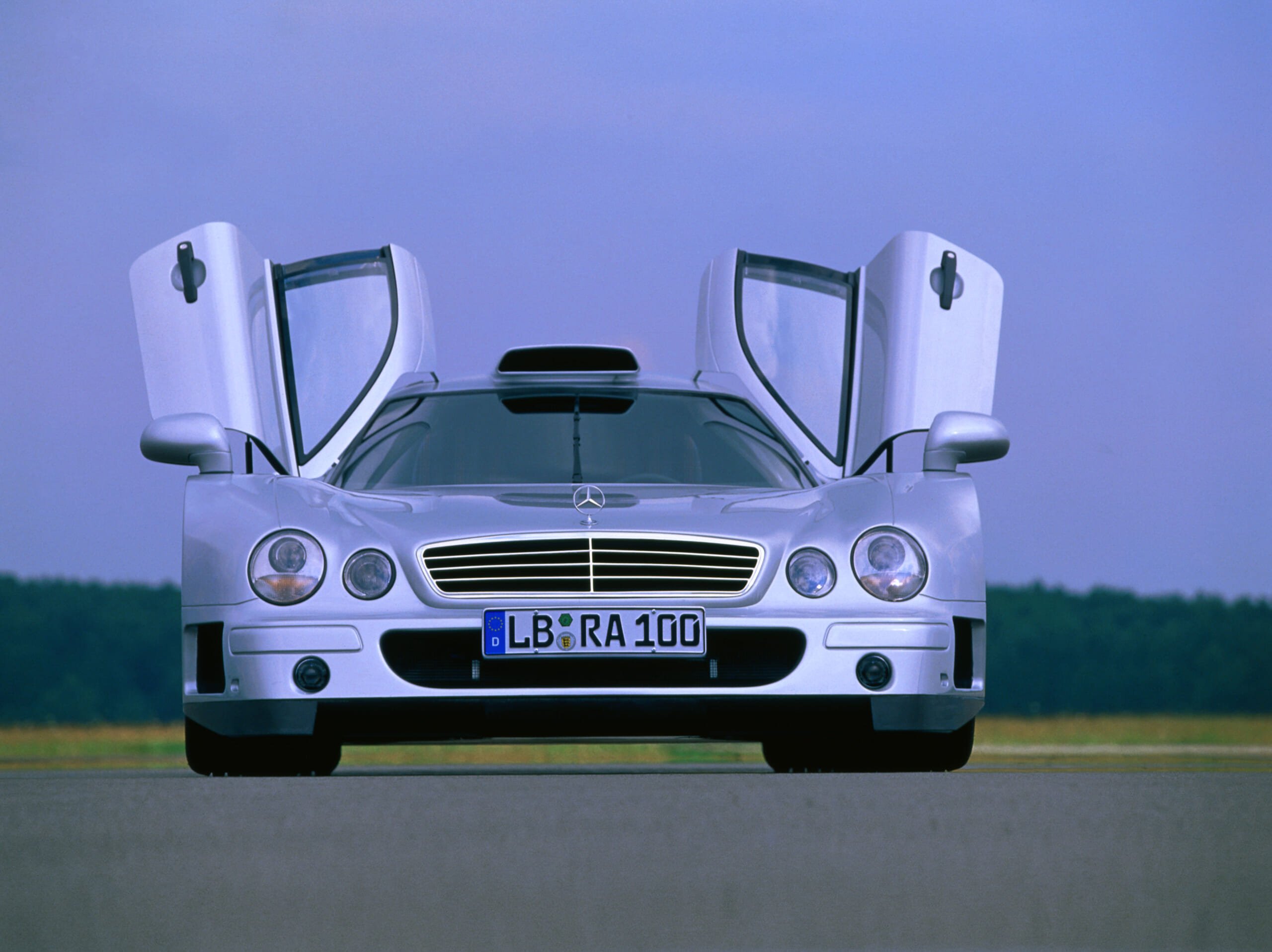 1998 Mercedes-Benz CLK-GTR.jpg