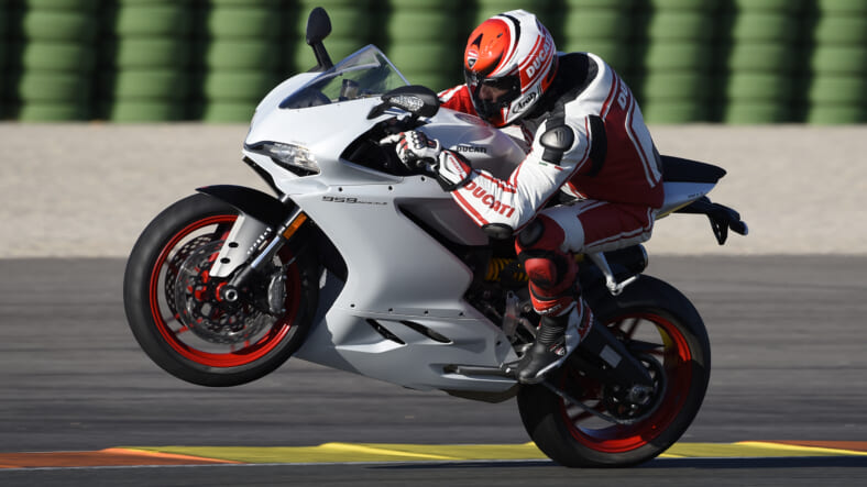 2-959_PANIGALE_ACTIONS.313.JPG