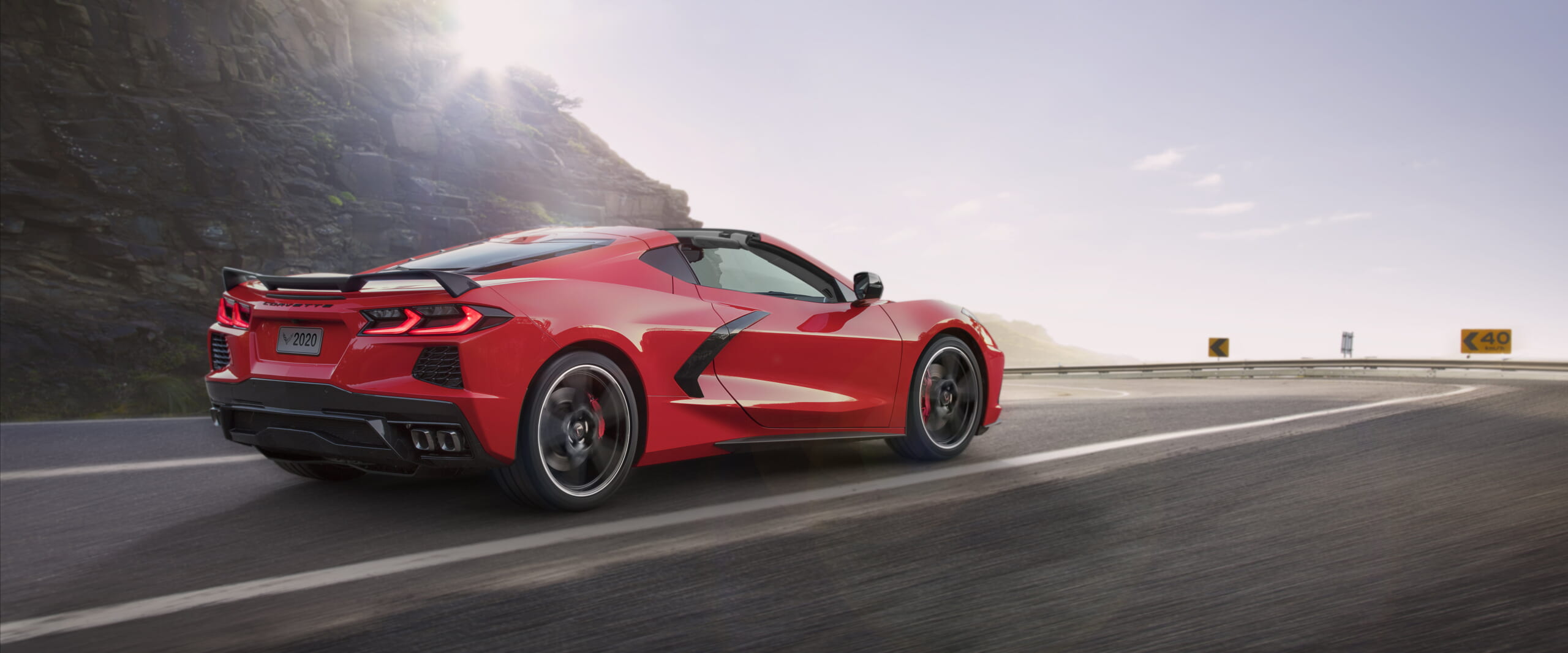 2020-Chevrolet-Corvette-Stingray-001