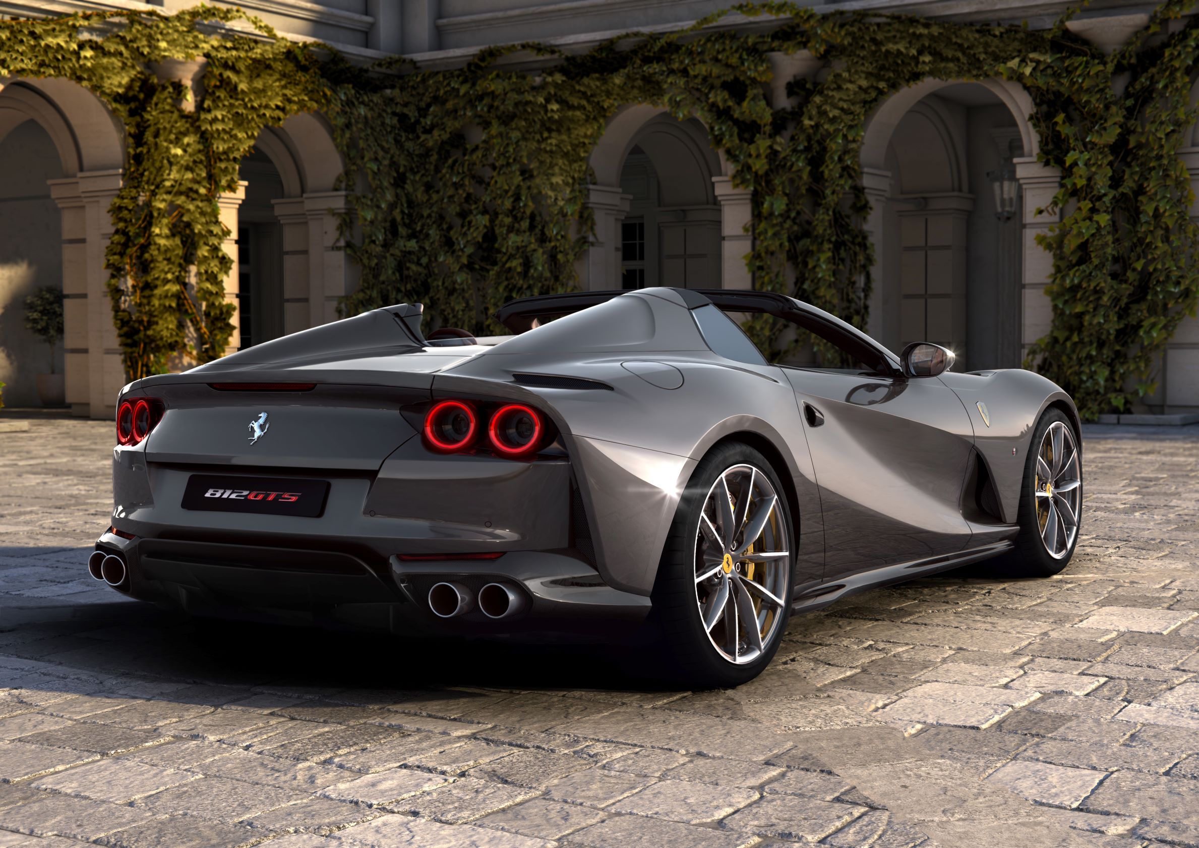 2020 Ferrari 812 GTS (5)