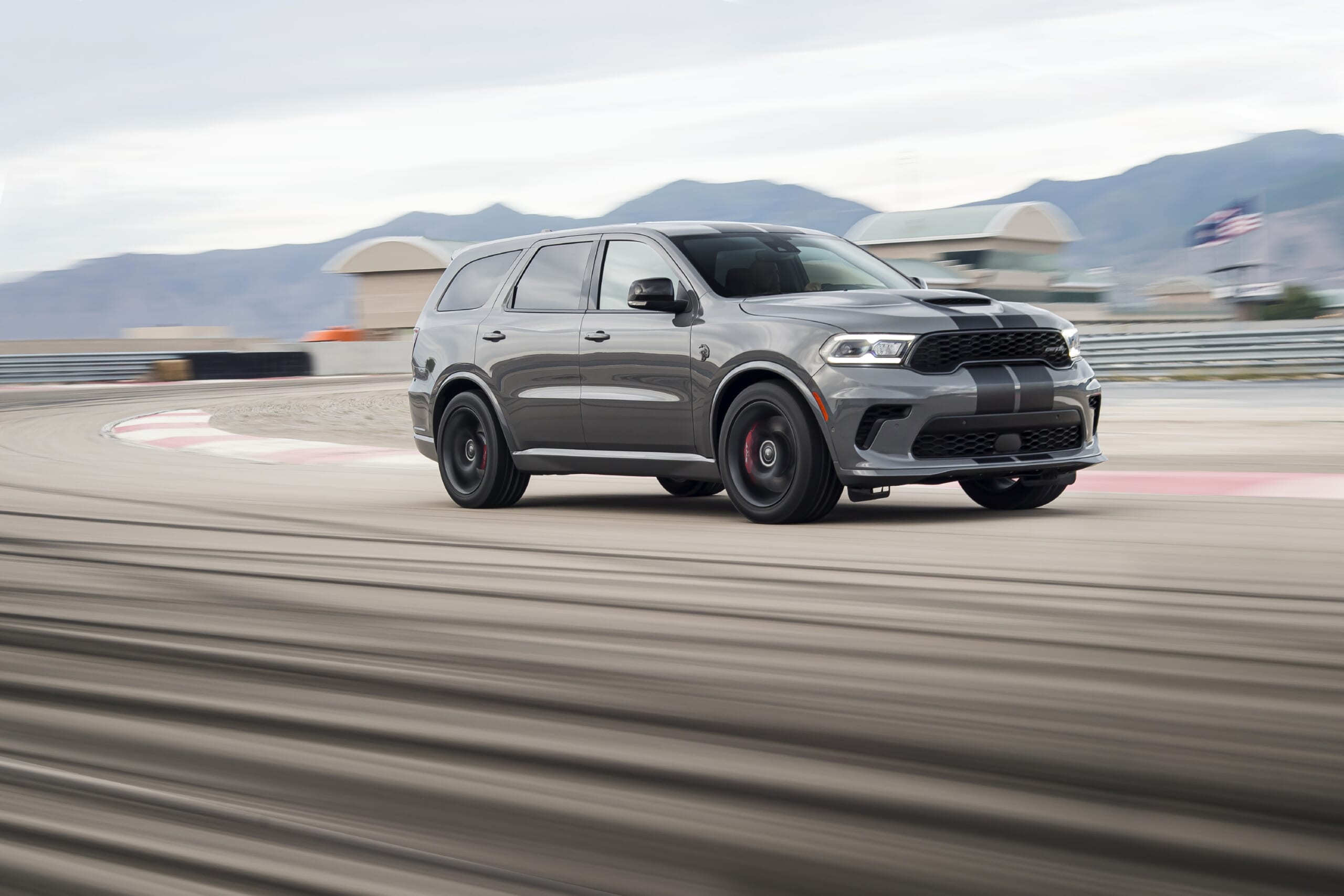 Dodge durango srt. Dodge Durango Hellcat 2021. Додж Дюранго 2021. Dodge Durango srt 2021. Dodge Durango srt Hellcat 2021.