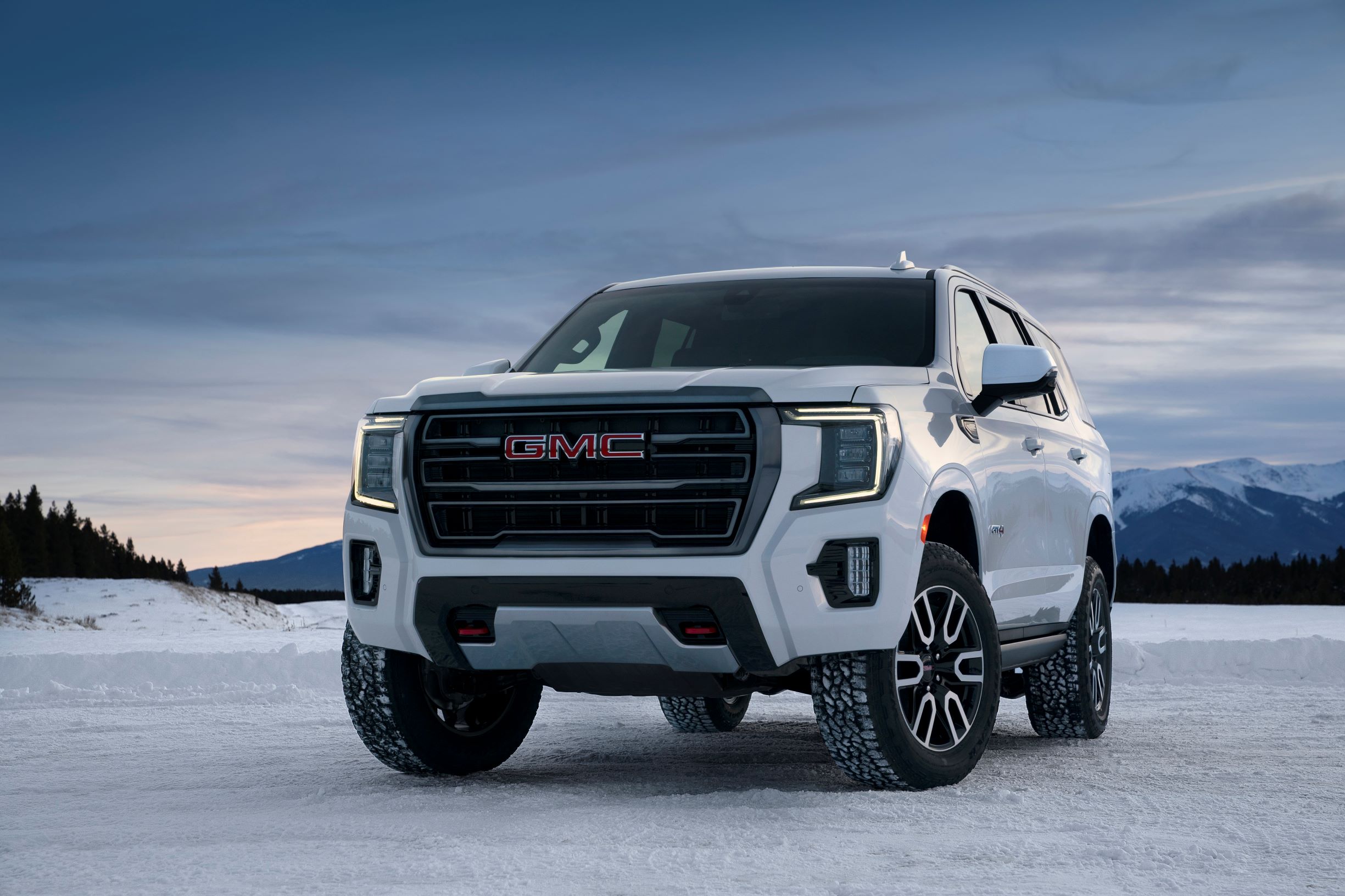2021 GMC Yukon AT4 (1)