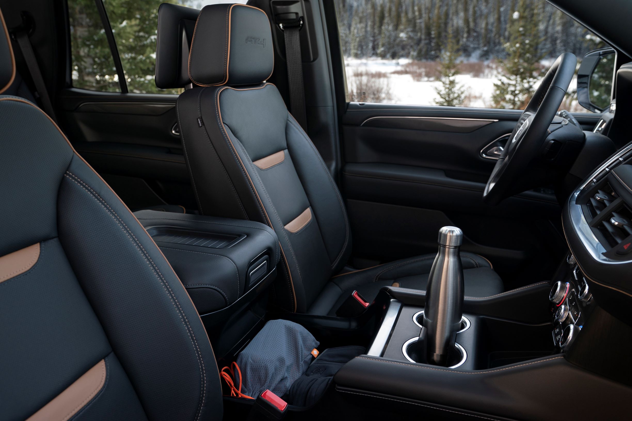 2021 GMC Yukon AT4 (3)