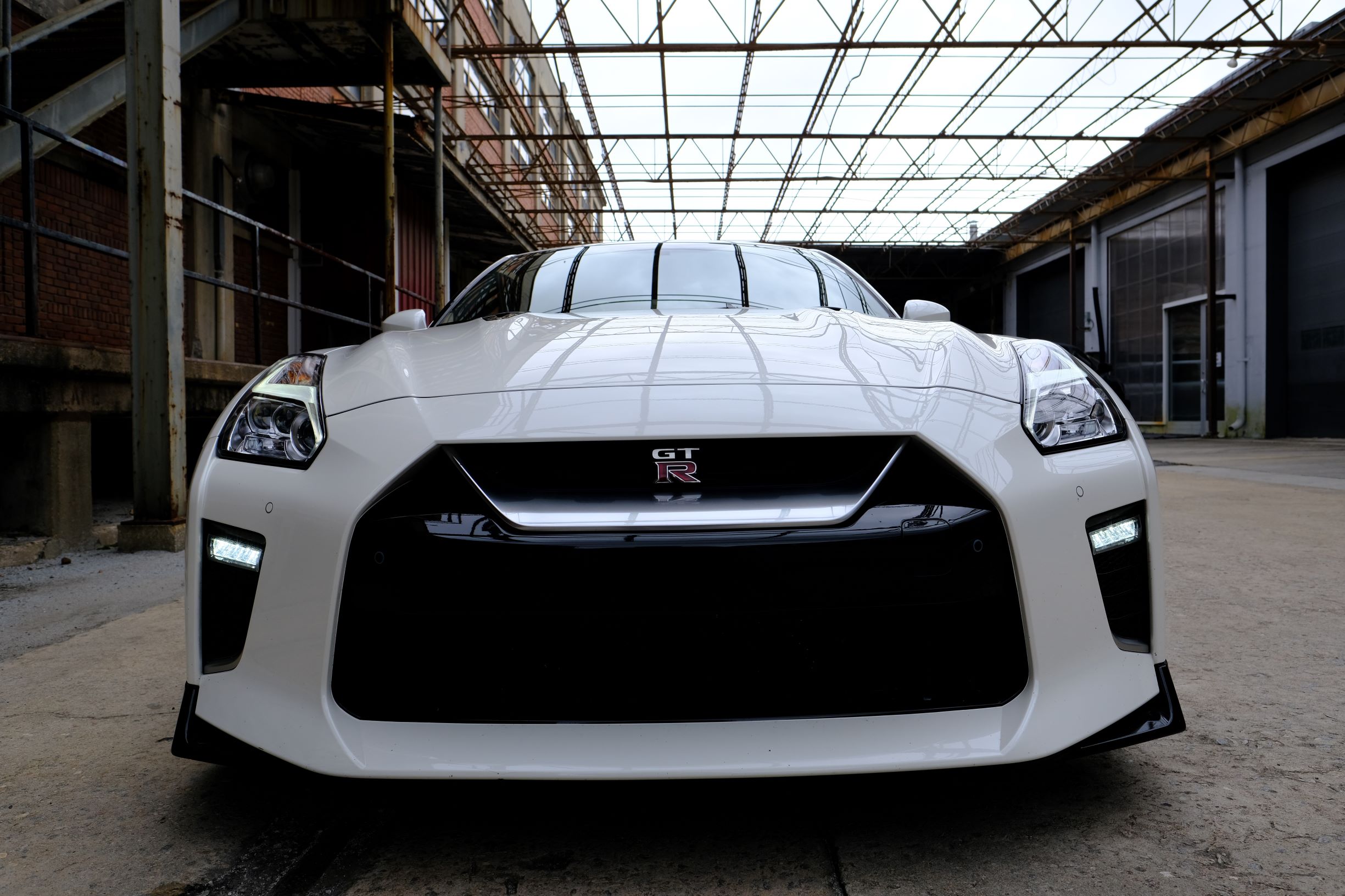 2021 Nissan GT-R (12)