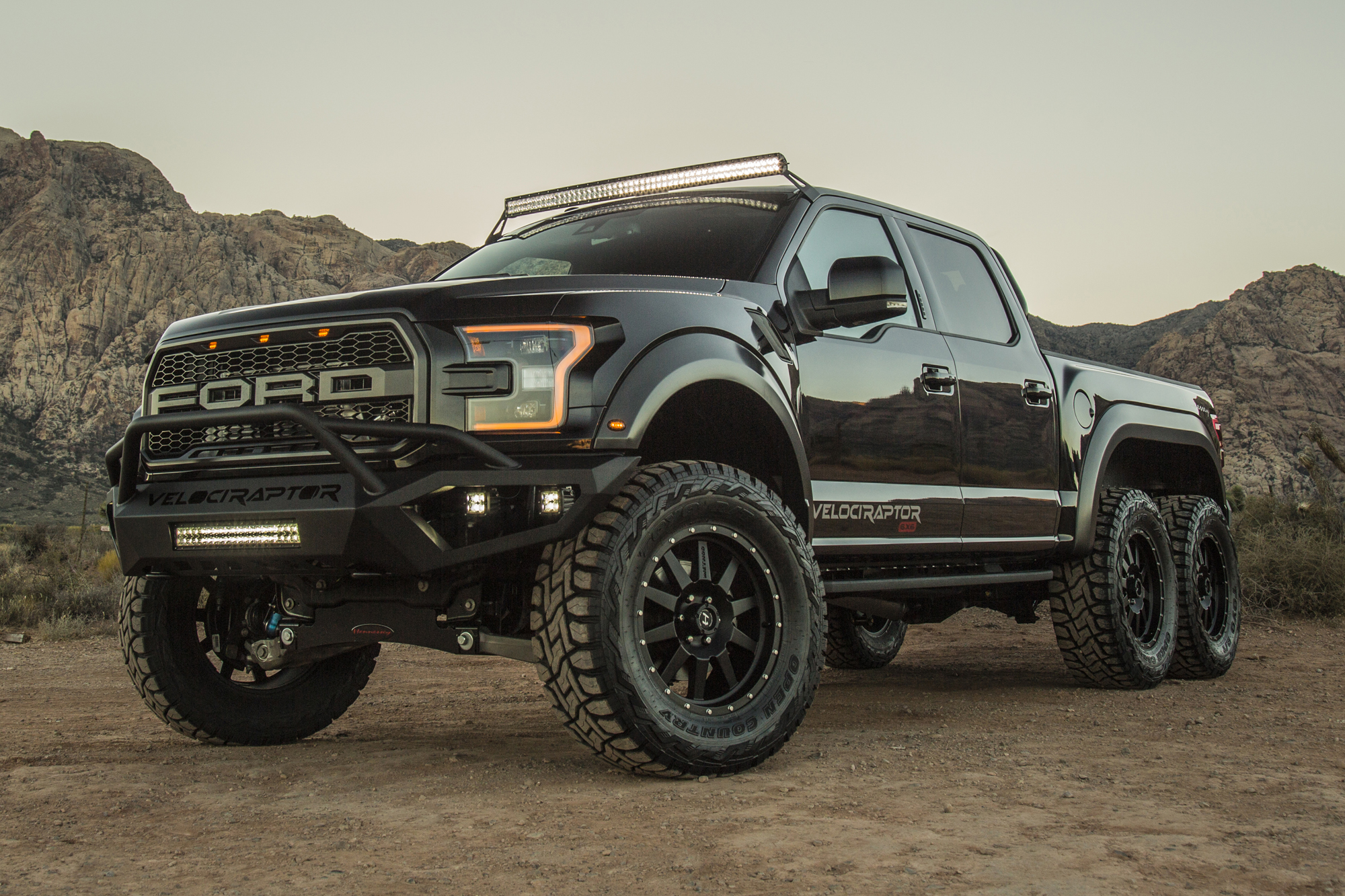 6X6-Hennessey-Velociraptor-06