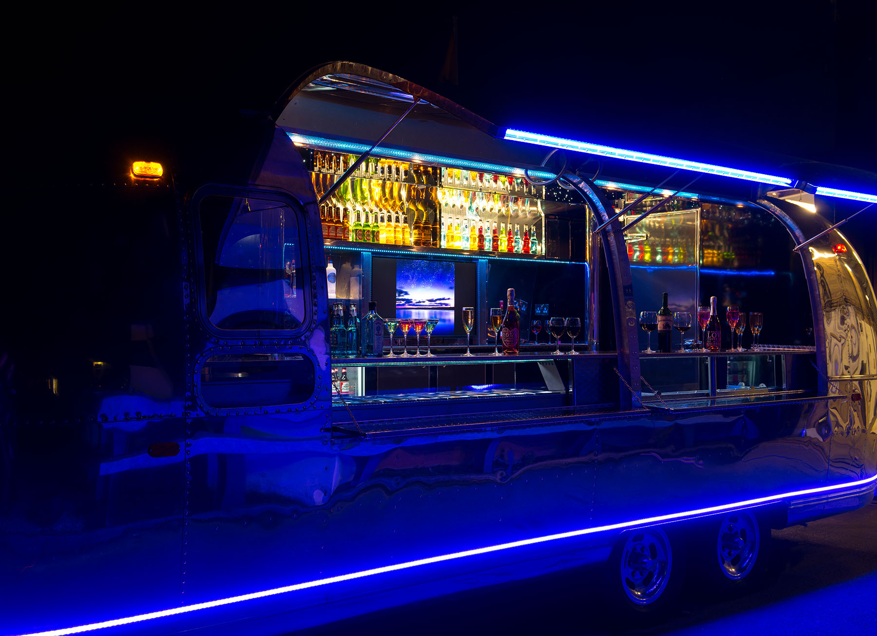 Apollo 70 Airstream4
