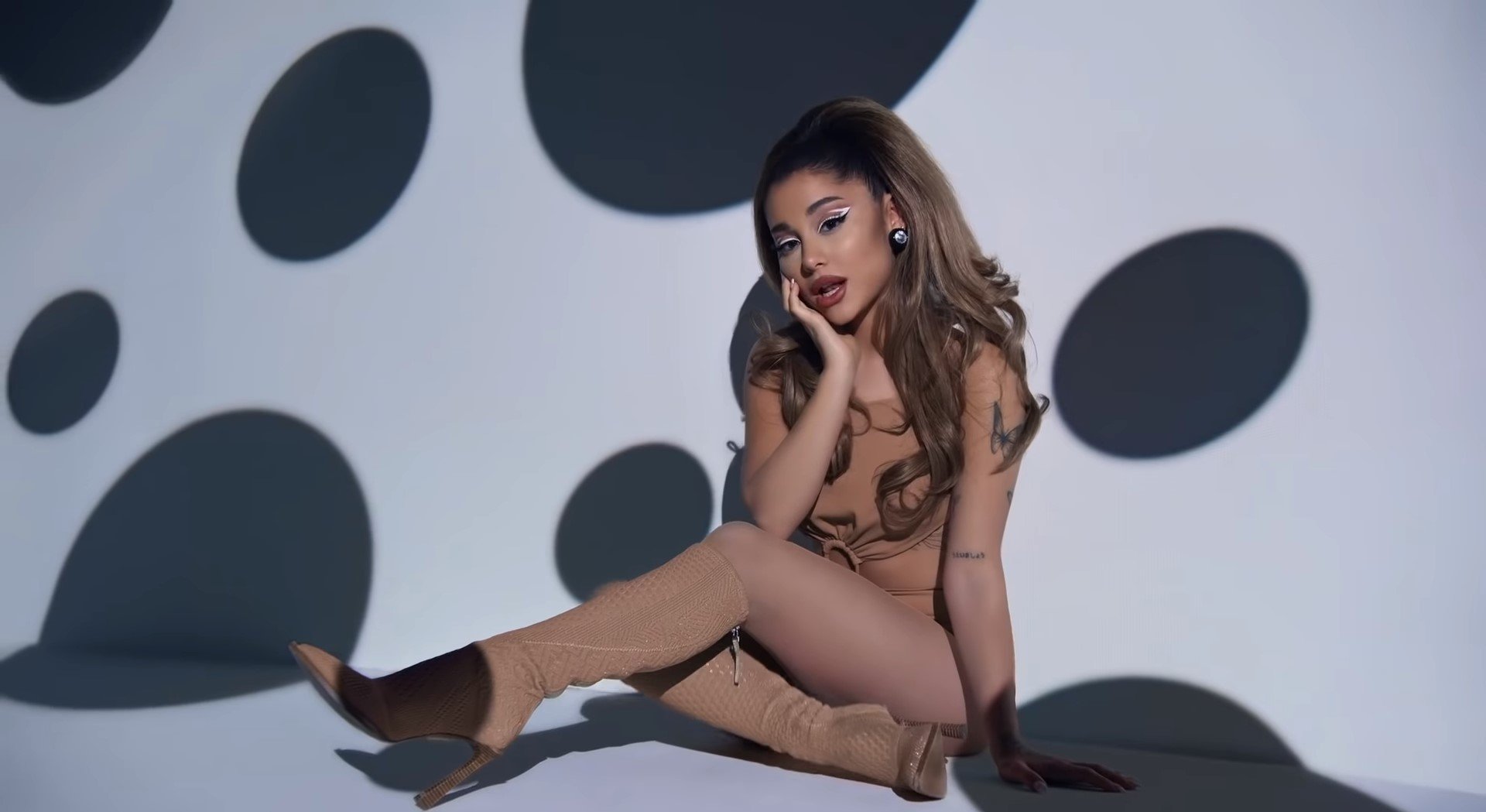 Ariana Grande Nude Photo