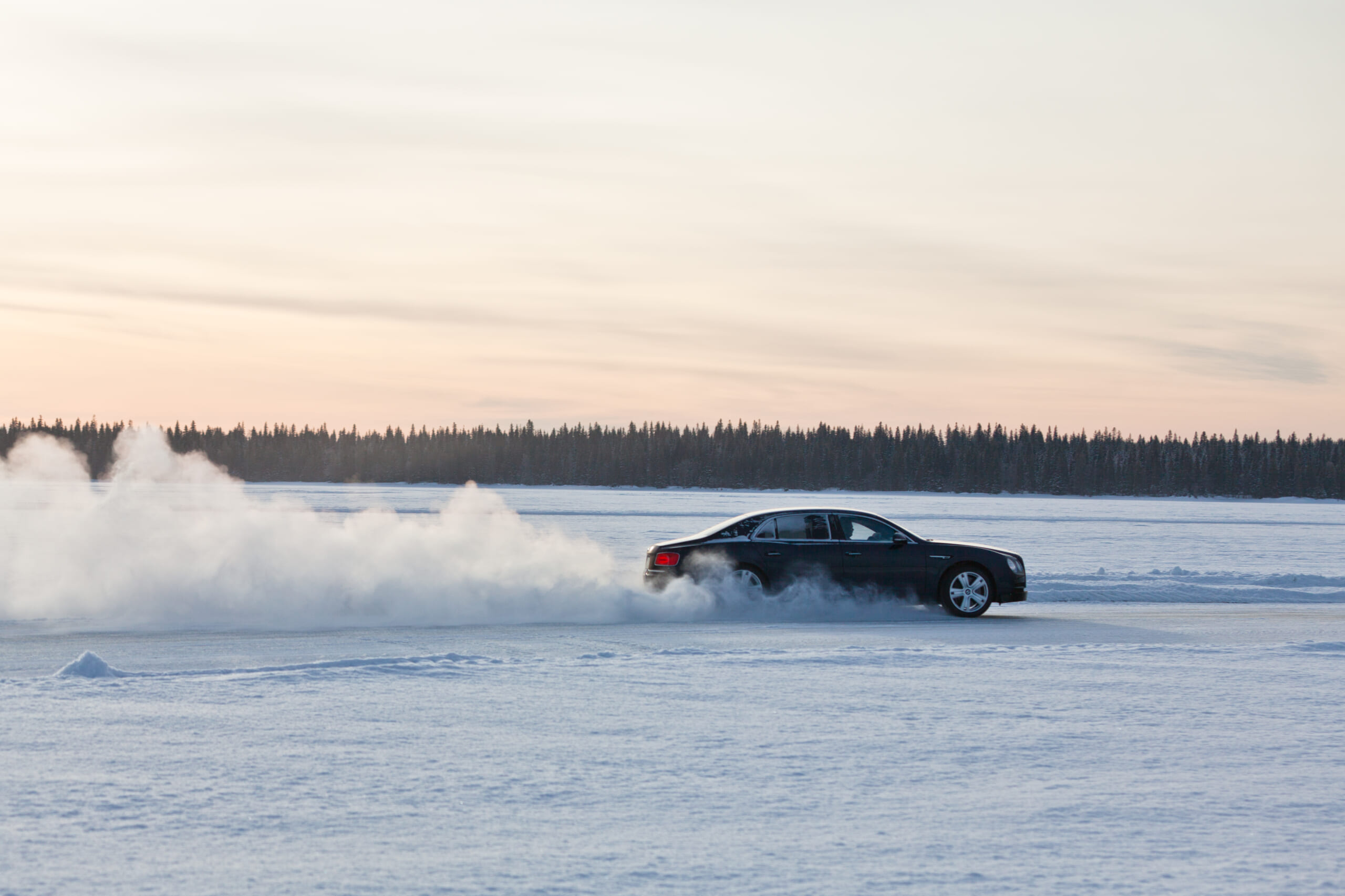 Bentayga makes Power on Ice Debut (1).jpg