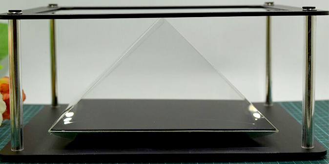 CamSoda Holo-Cam 3D porn projector - for tablets.jpg This is what the projector part looks like