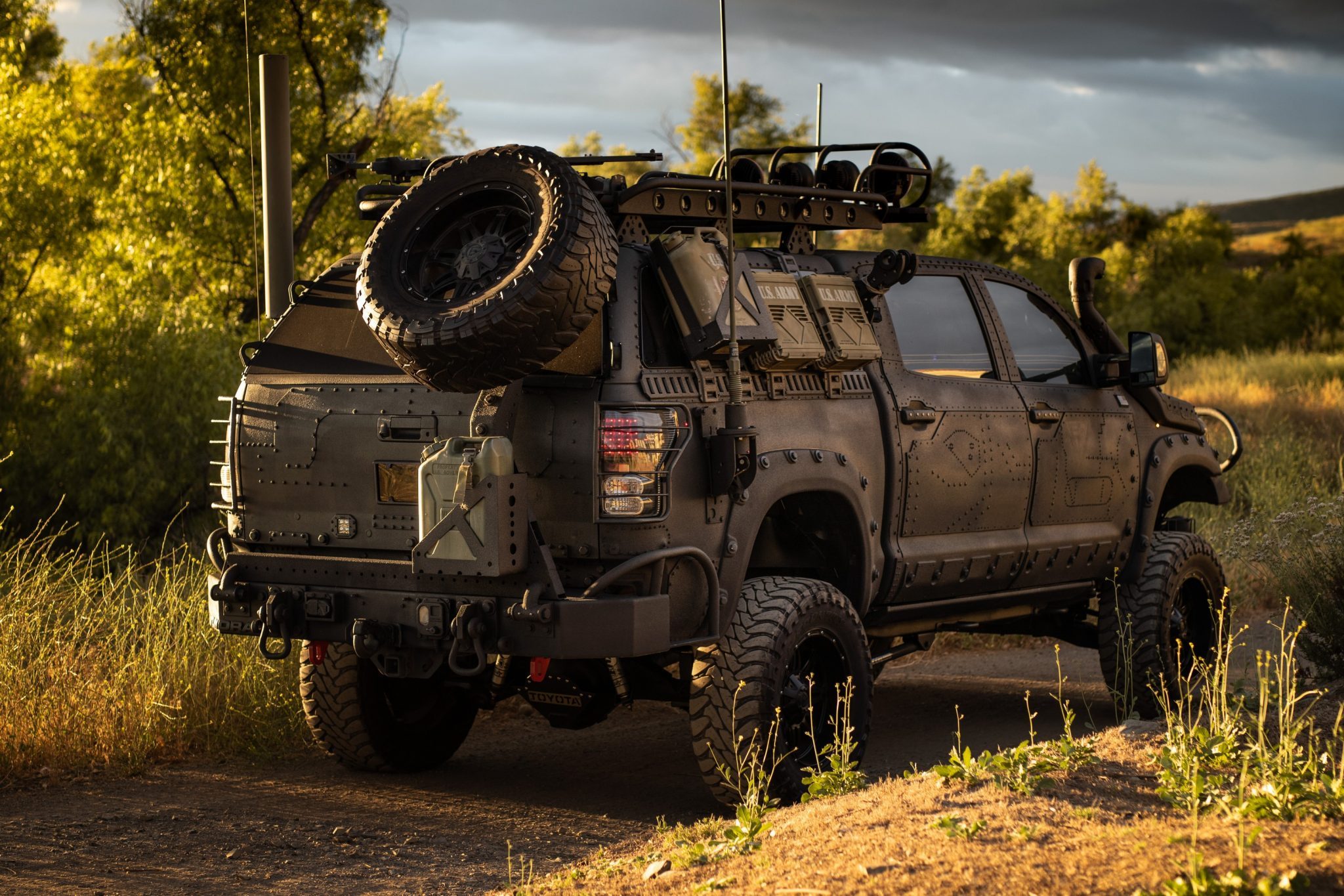 Custom 2013 Toyota Tundra (4)