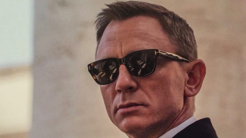 Daniel-Craig-Spectre-Sunglasses-Promo