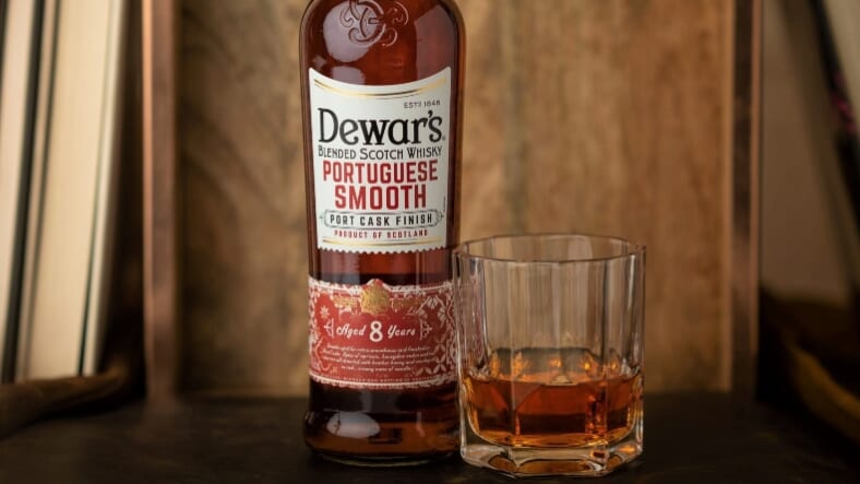 Dewar's 8-Year Portuguese Smooth Cask Finished Whisky Promo