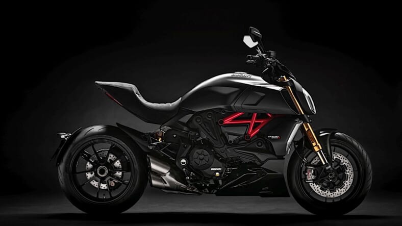 ducati-diavel-1260-to-be-delivered-starting-february_19