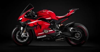 Ducati Superleggera V4 Promo