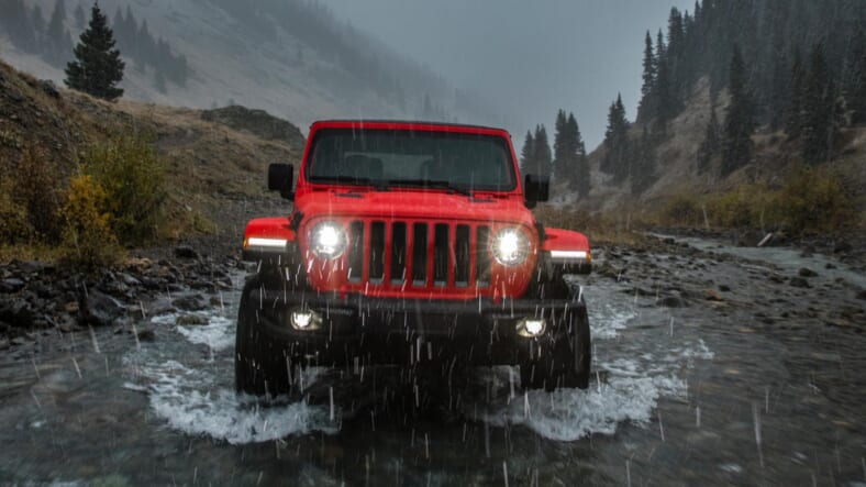 facebook-Linked_Image___All-new-2018-Jeep-Wrangler-Rubicon-7