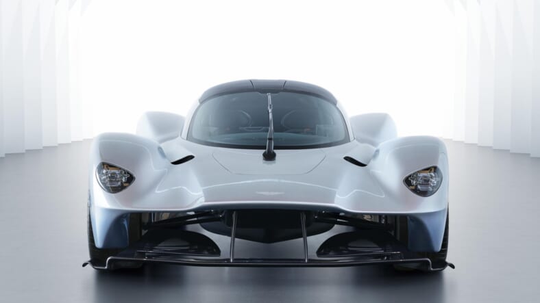 facebook-Linked_Image___Aston_Martin_Valkyrie_01_4543