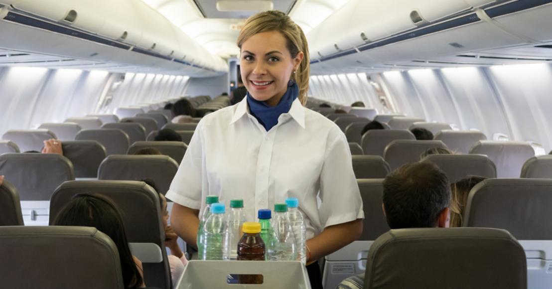 facebook-Linked_Image___flight-attendant-GettyImages-1028421618