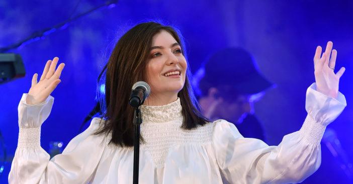 facebook-Linked_Image___lorde-GettyImages-840687360
