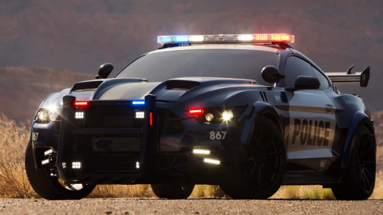facebook-Linked_Image___Transformers Police Mustang Barricade
