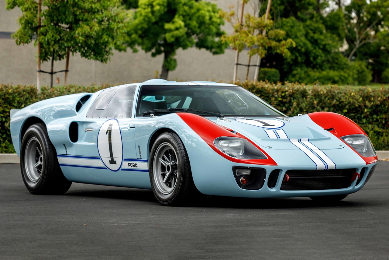 Ford v Ferrari 1966 Superformance Ford GT40 MKII Replica (9)
