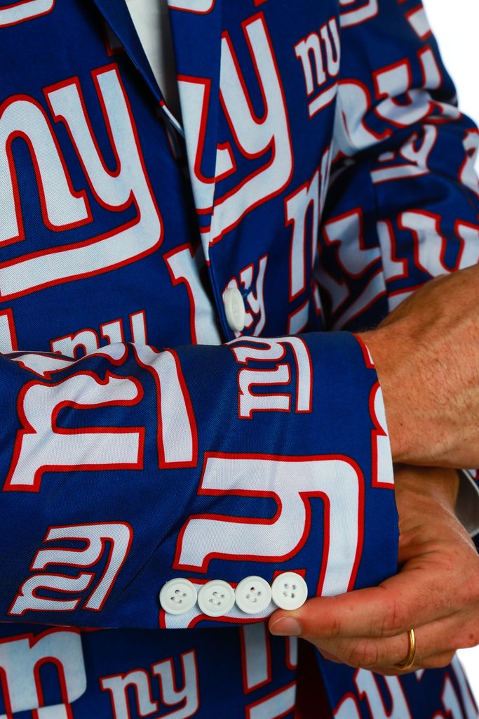 Giants Close Up