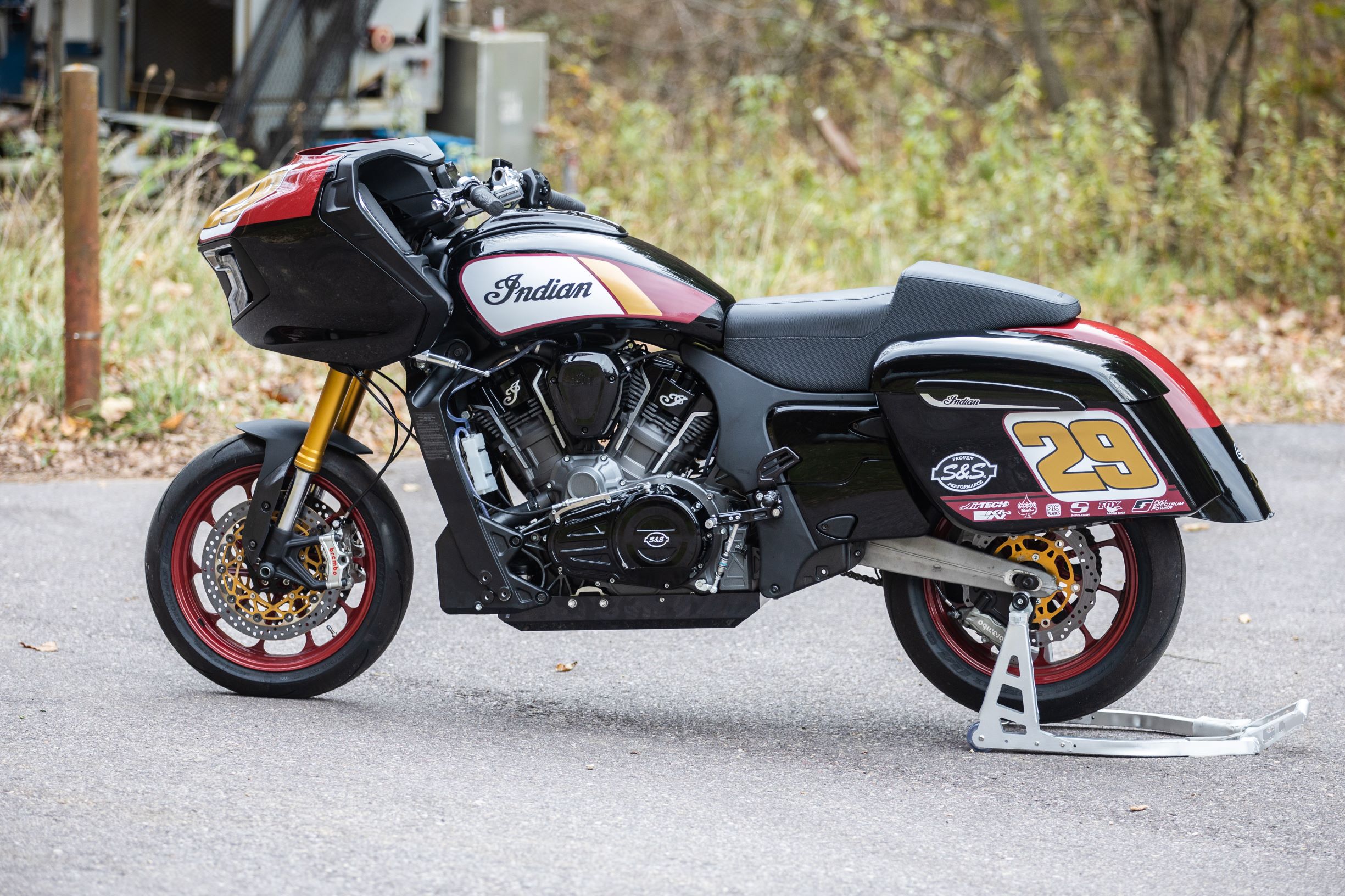 Indian Motorcycle x S&S Challenger (1)
