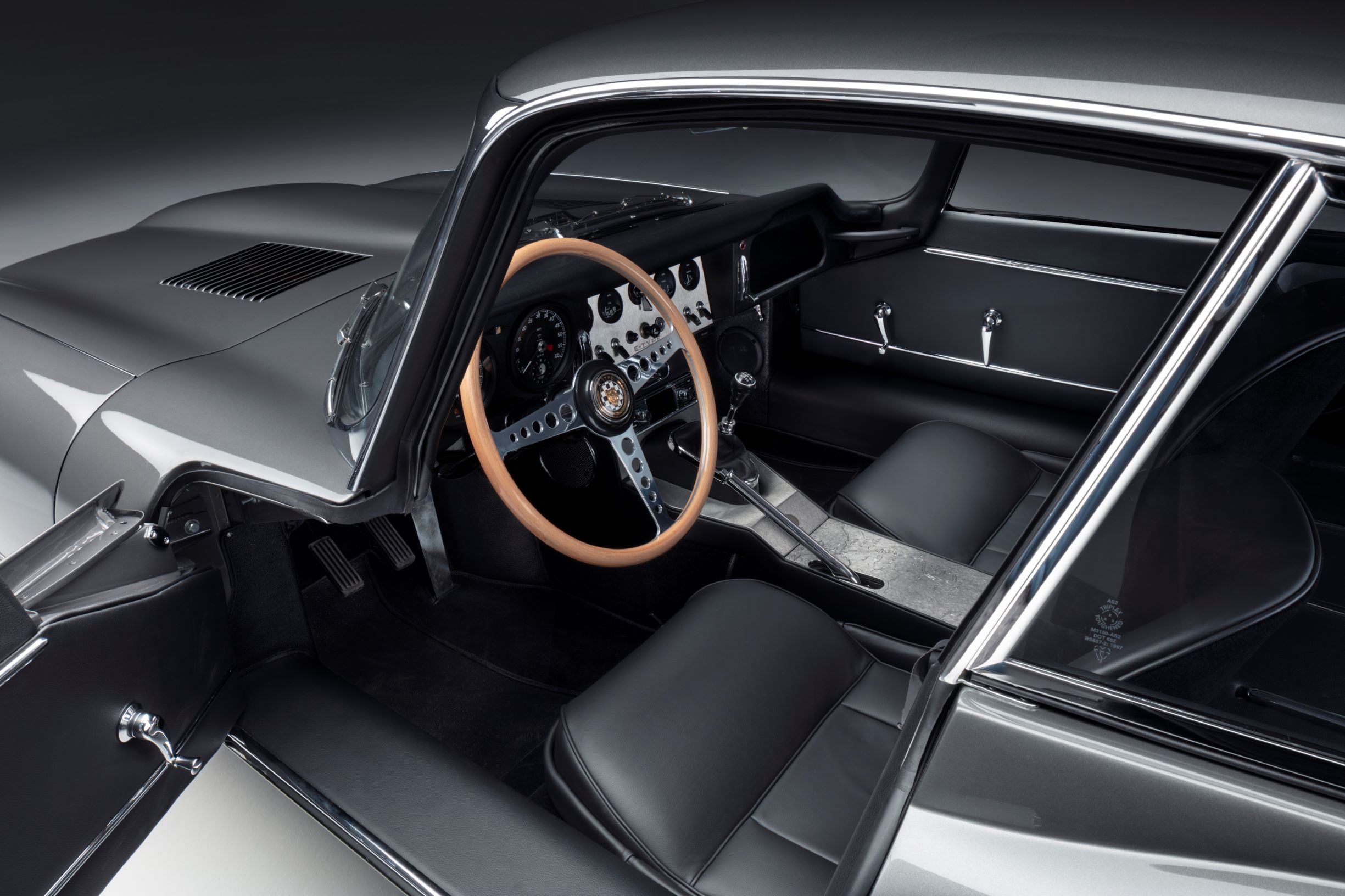 Jaguar E-Type 60 Edition (6)