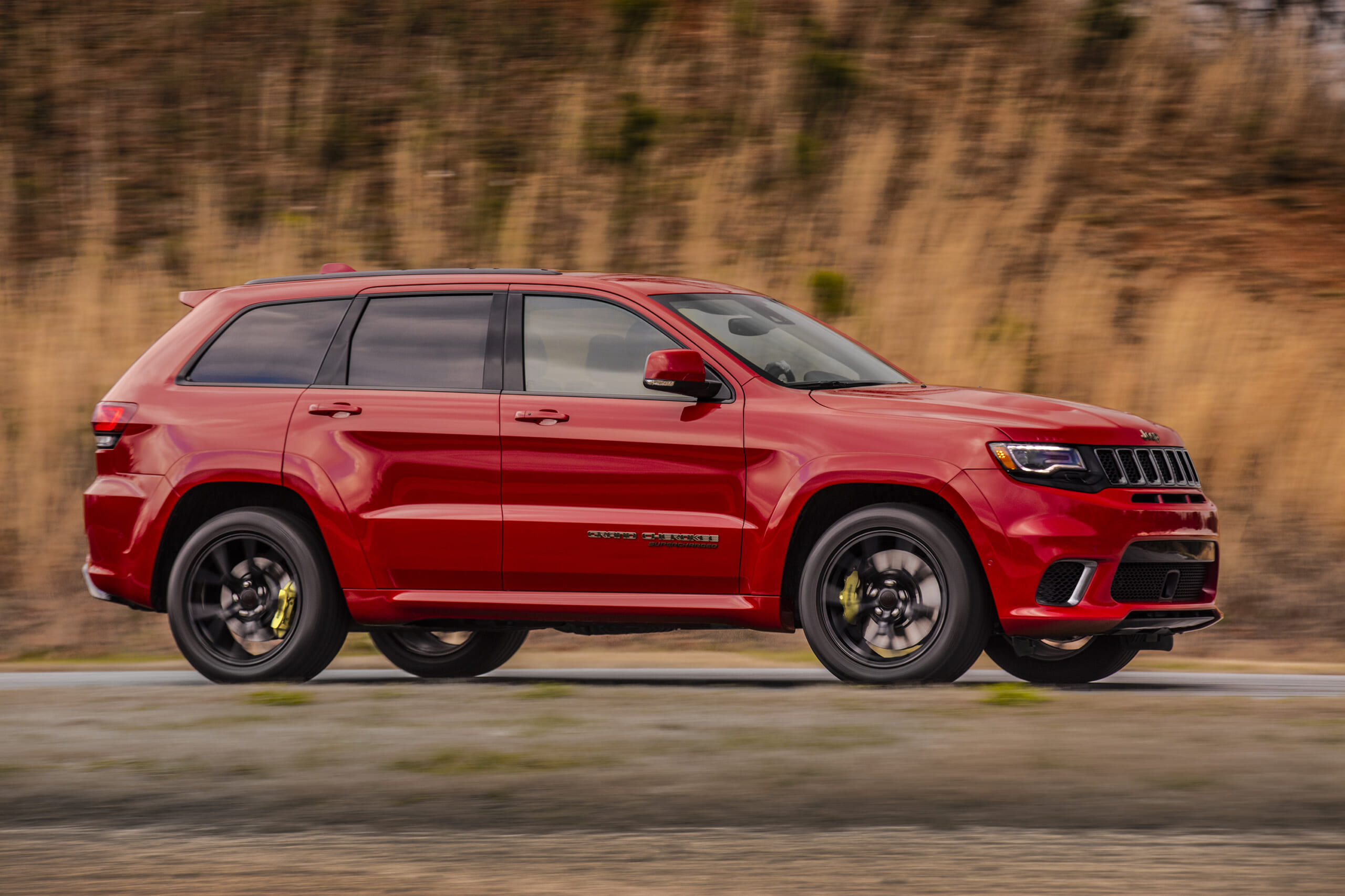 Новые модели джипов. Jeep Grand Cherokee 2018. Джип Гранд Чероки 2018. Jeep Grand Cherokee внедорожник (Trackhawk. Jeep Гранд Чероки 2018.